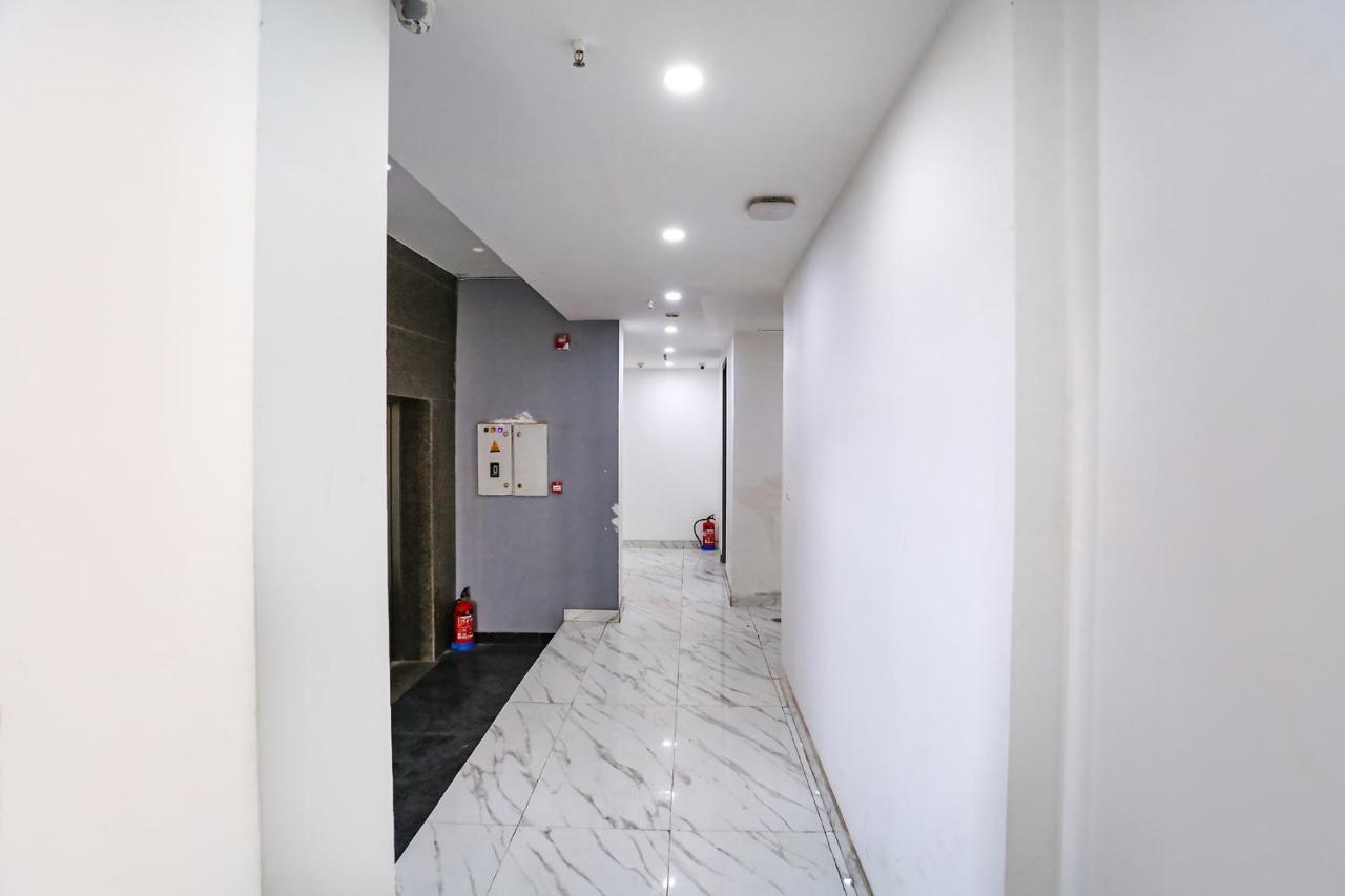 Fabhotel Vat - Meera Bagh Делхи Екстериор снимка