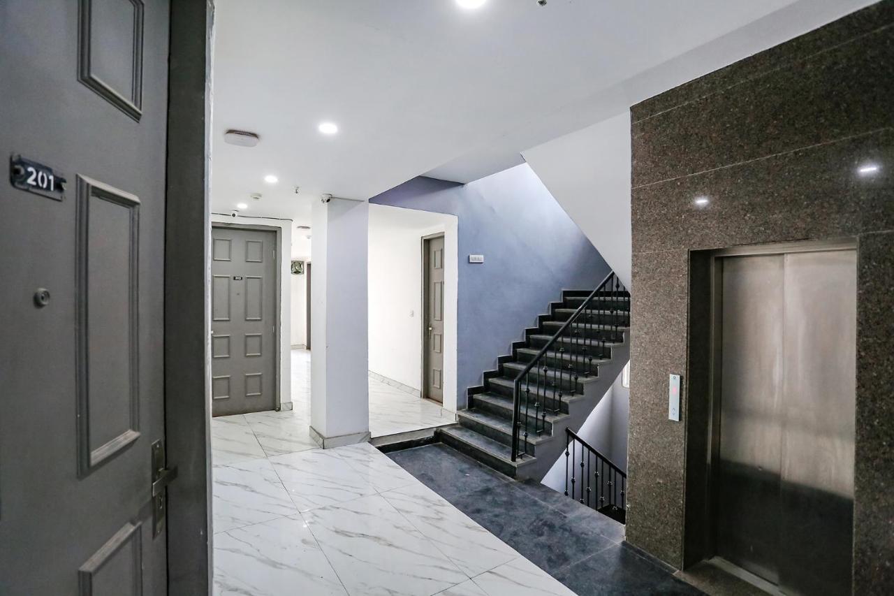 Fabhotel Vat - Meera Bagh Делхи Екстериор снимка