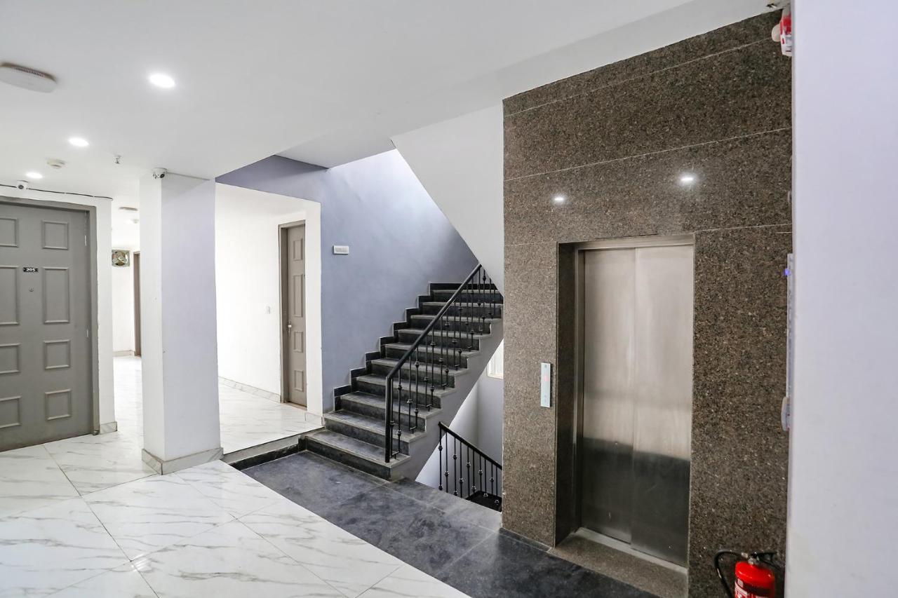 Fabhotel Vat - Meera Bagh Делхи Екстериор снимка