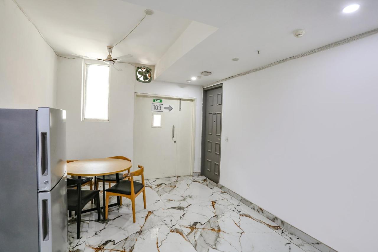 Fabhotel Vat - Meera Bagh Делхи Екстериор снимка